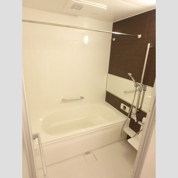 バス (換気乾燥機付き浴室)