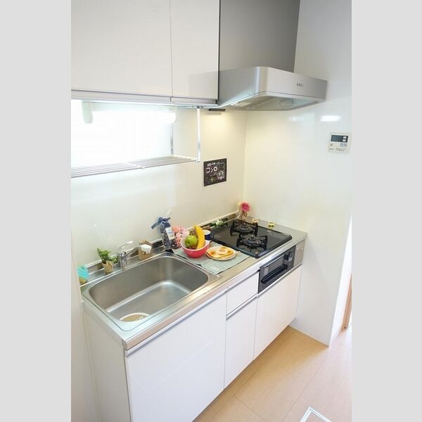 キッチン (2口ガスコンログリル付システムキッチン)