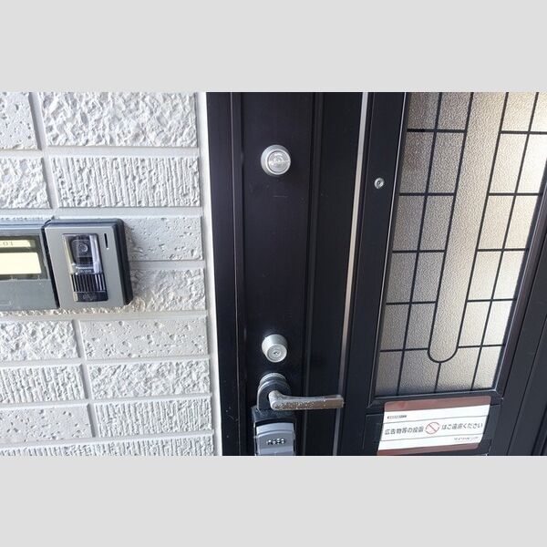 玄関 (玄関2ロックシリンダー)