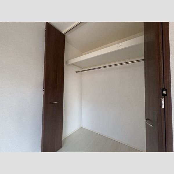 収納 (ウォークインクローゼット)