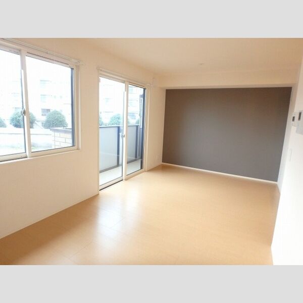 居室・リビング (リビング　203号室)