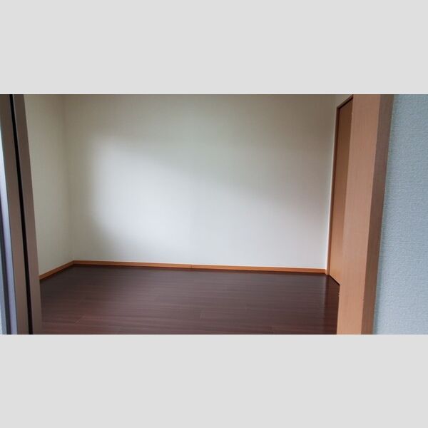 居室・リビング (洋室(バルコニー側))