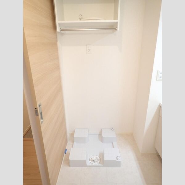 その他 (室内洗濯機置場)