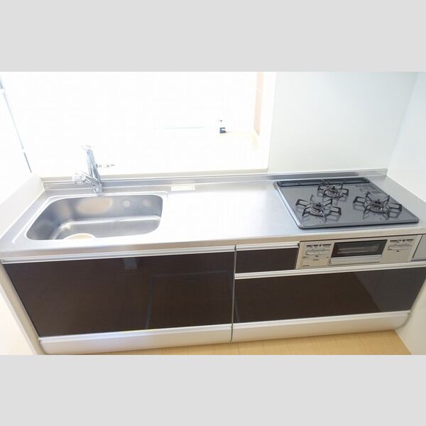 キッチン (キッチン(3口ガスコンログリル付き))