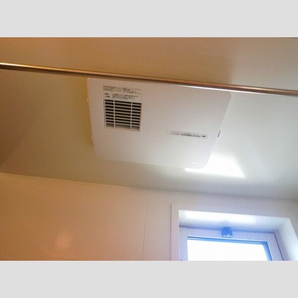 その他設備 (浴室換気乾燥機付きなので洗濯物も干せます☆)