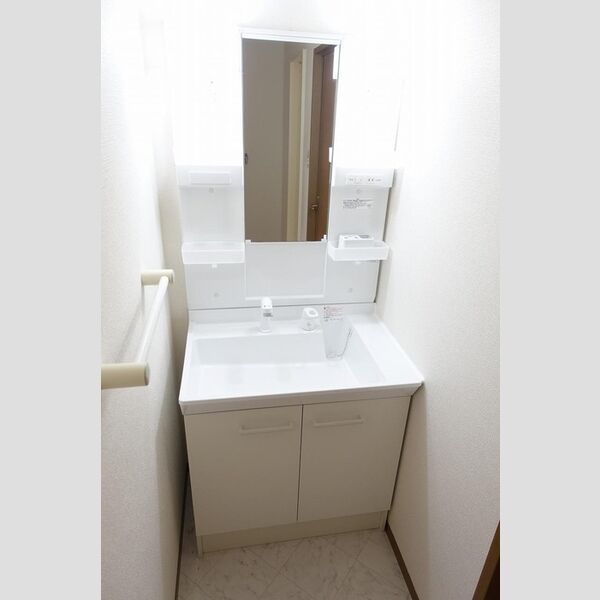 洗面所 (洗髪洗面化粧台)