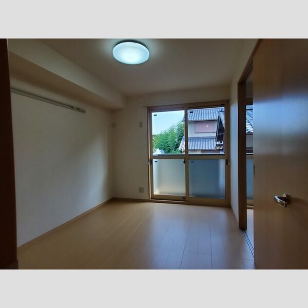 居室・リビング (洋室(バルコニー側))