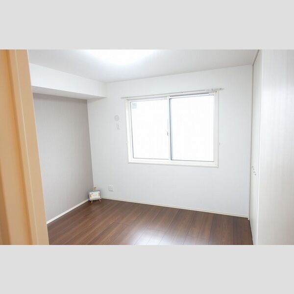 居室・リビング (洋室・LED照明)