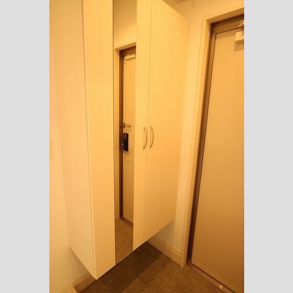 玄関 (シューズBOX)