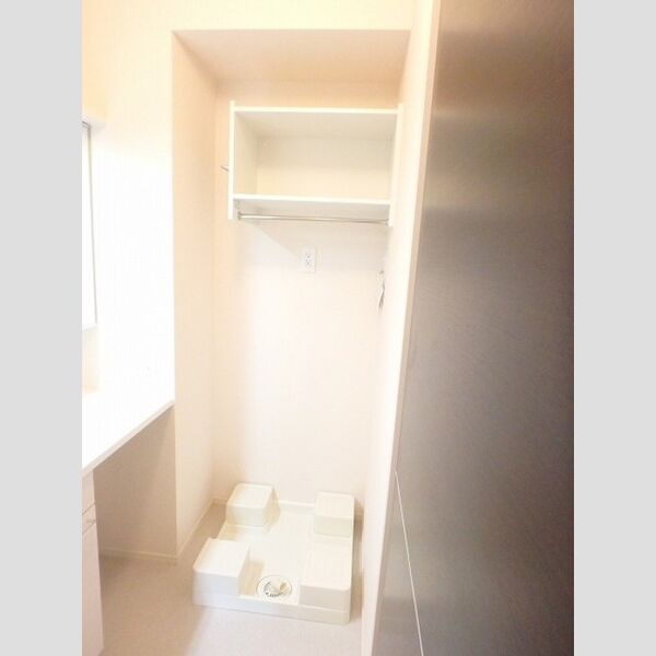 その他 (室内洗濯機置き場　105号室)