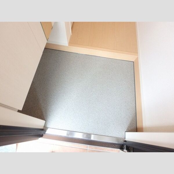 玄関 (玄関　105号室)