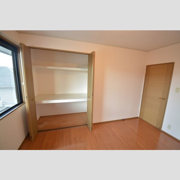 その他 (北側洋室)