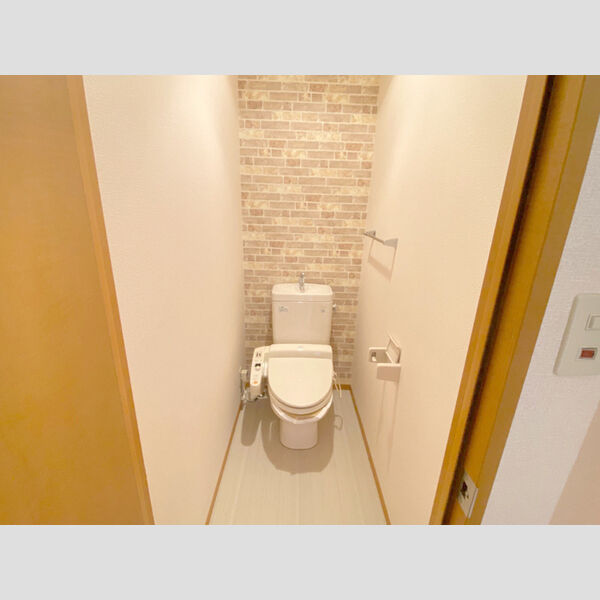 トイレ (温水洗浄便座)