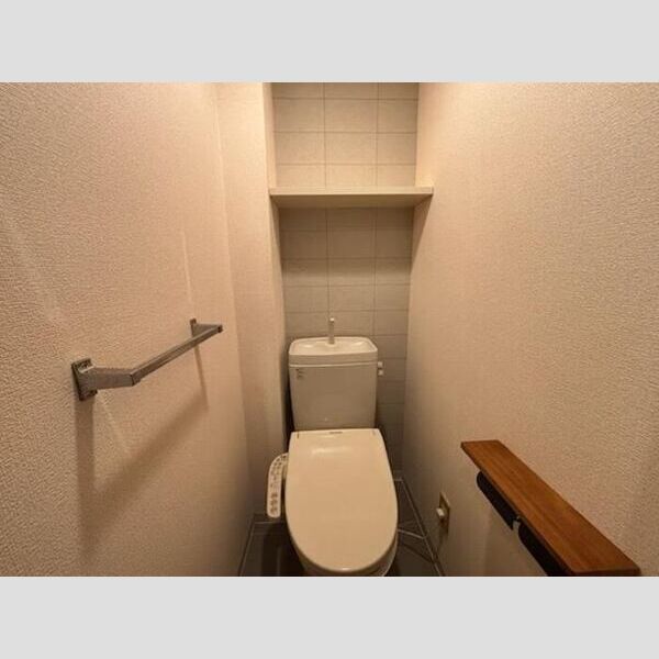 トイレ (温水洗浄便座)