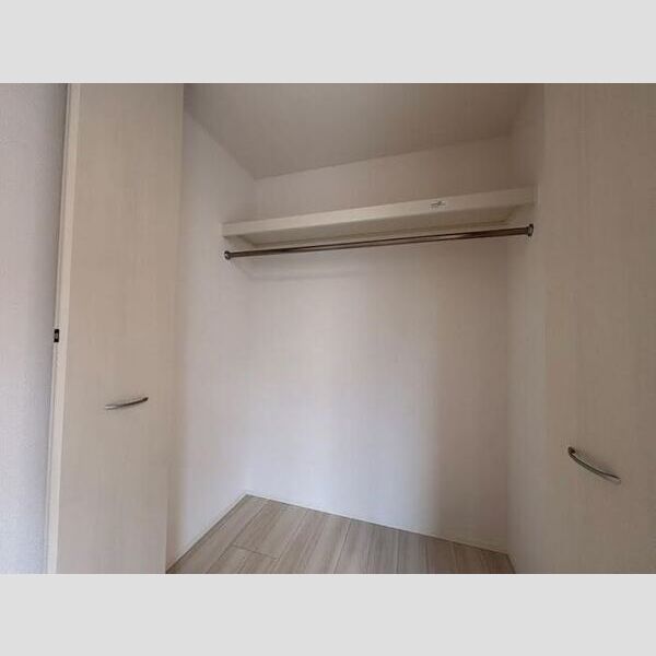 収納 (ウォークインクローゼット)