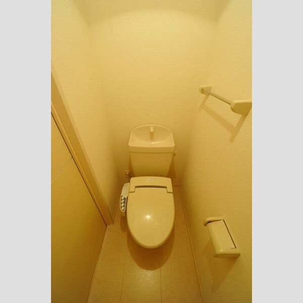 トイレ (温水洗浄便座です☆)