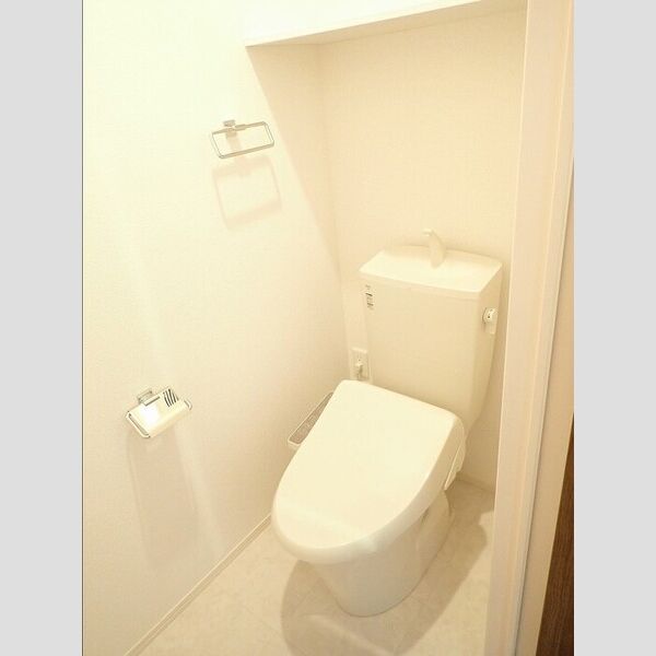 トイレ (温水洗浄暖房便座)