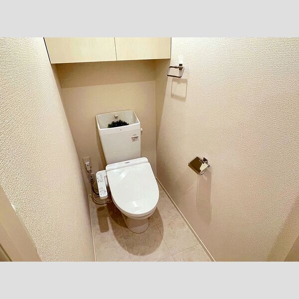 トイレ (温水洗浄便座)