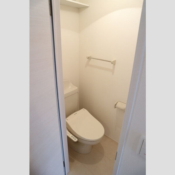 トイレ (温水洗浄暖房便座)