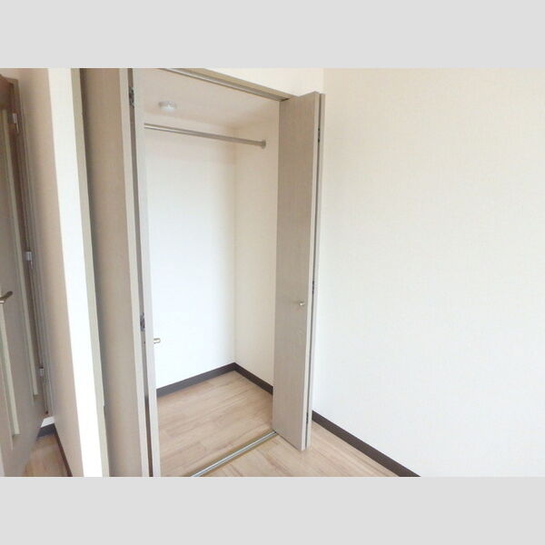 収納 (クローゼット)