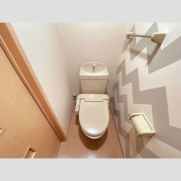 トイレ (温水洗浄便座)