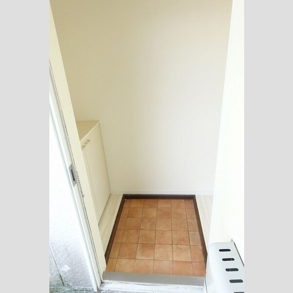 その他 (玄関)