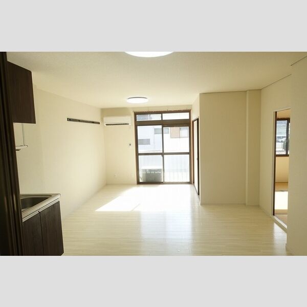 居室・リビング (リビング・エアコン)