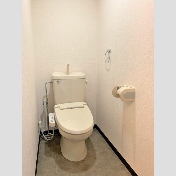 トイレ (温水洗浄便座)