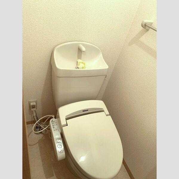 トイレ (温水洗浄便座)