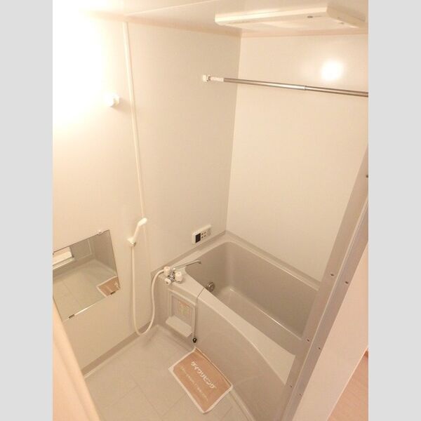 バス (換気乾燥機付き浴室)