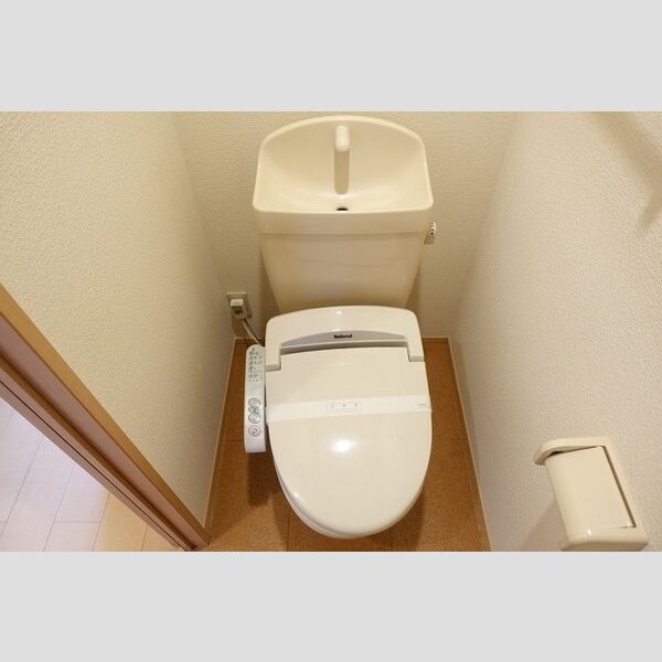 トイレ (温水洗浄暖房便座トイレ)
