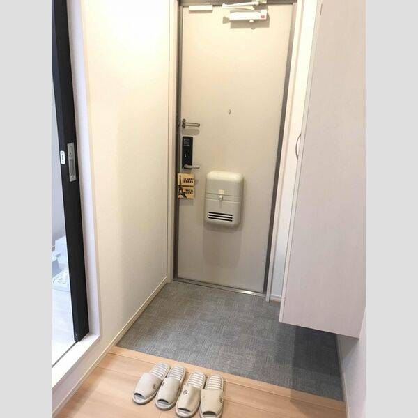 玄関 (玄関)