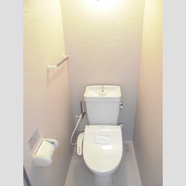 トイレ (温水洗浄暖房便座トイレ)