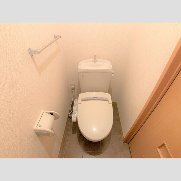 トイレ (温水洗浄便座)