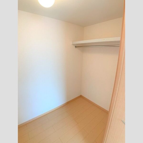 収納 (ウォークインクローゼット)