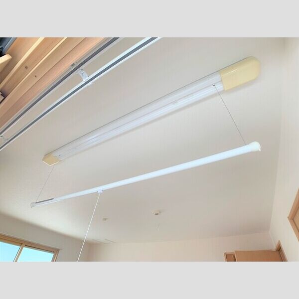 その他設備 (室内物干し)