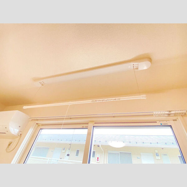 その他 (室内物干し)