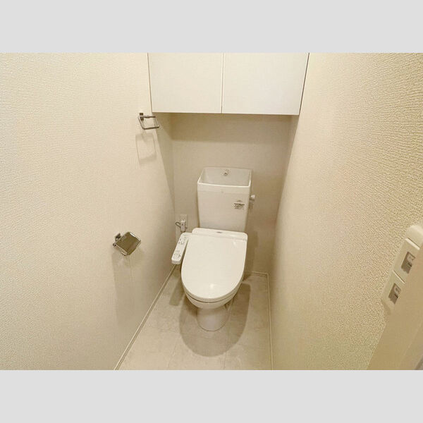 トイレ (温水洗浄便座)