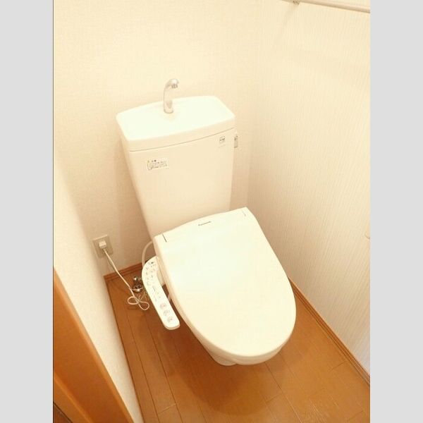 トイレ (トイレ)