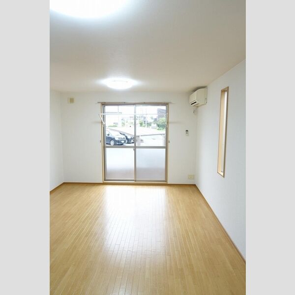 居室・リビング (リビング・LED照明・エアコン・室内物干し)