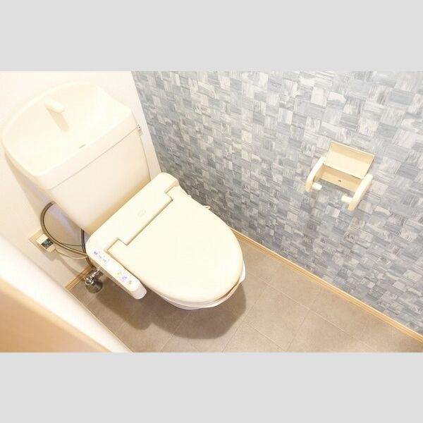 トイレ (温水洗浄暖房便座トイレ)