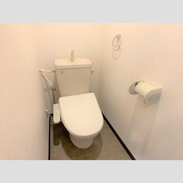 トイレ (温水洗浄便座)