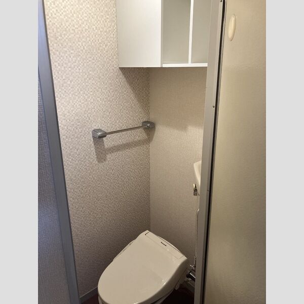 トイレ (温水洗浄暖房便座)