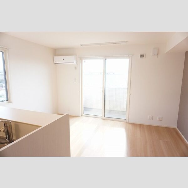 居室・リビング (リビング、エアコン付)