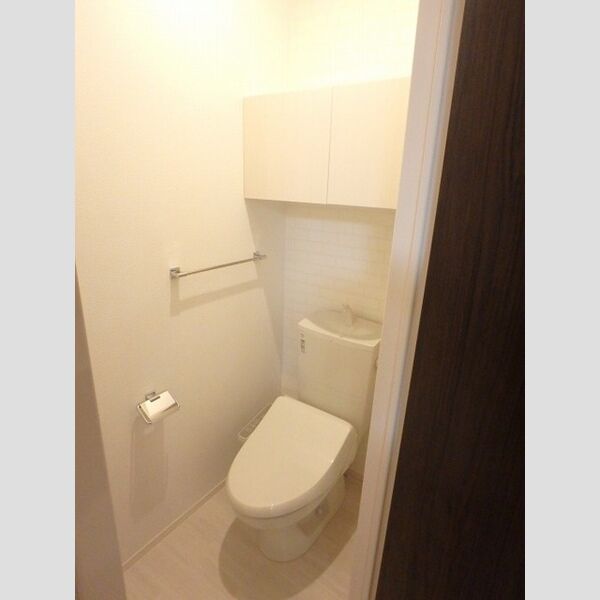 トイレ (温水洗浄暖房便座)