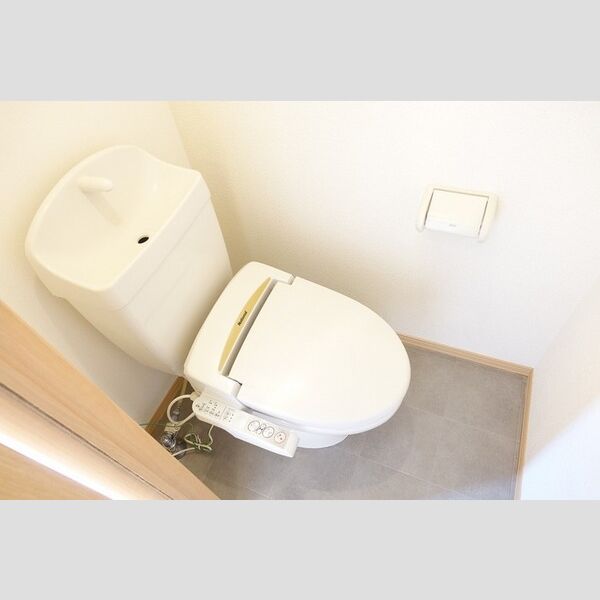 トイレ (温水洗浄暖房便座トイレ)