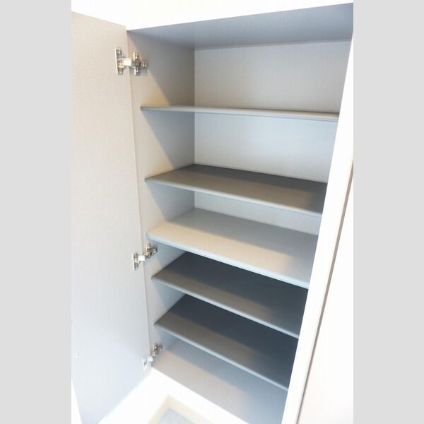 玄関 (シューズボックス)