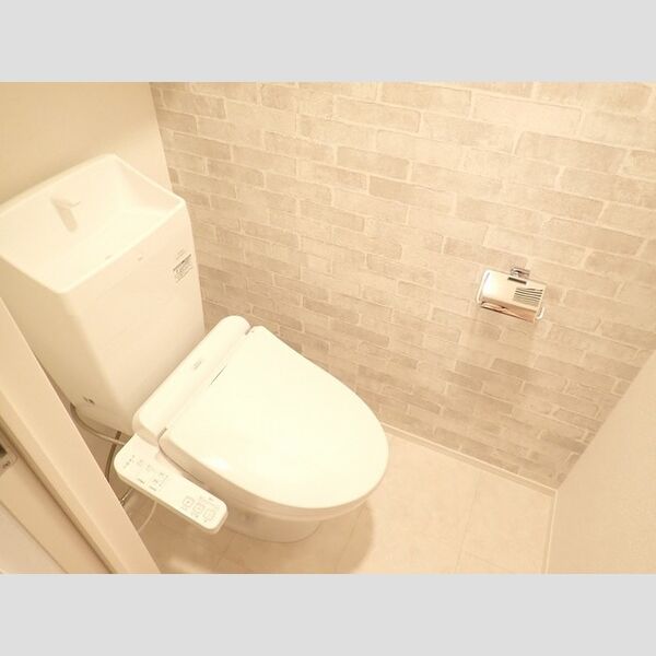 トイレ (温水洗浄暖房便座)