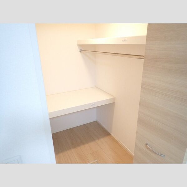 収納 (ウォークインクローゼット)