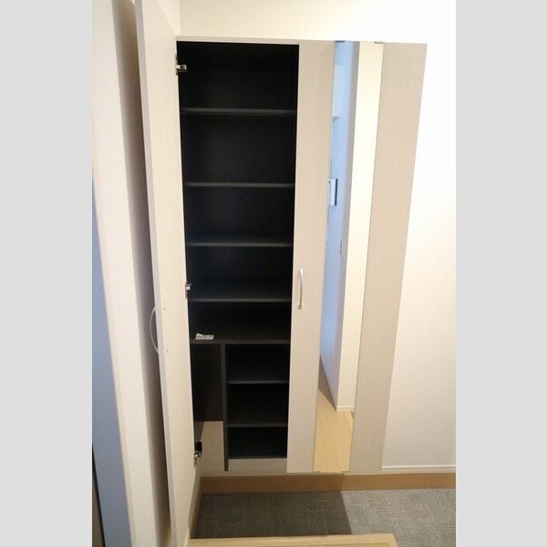 玄関 (シューズボックス)